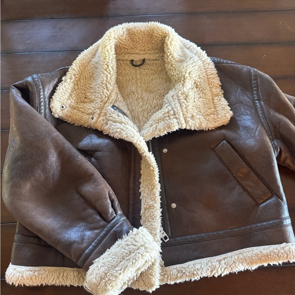 Brown Shearling Jacket with Cream Lining - Picture 2 of 5
